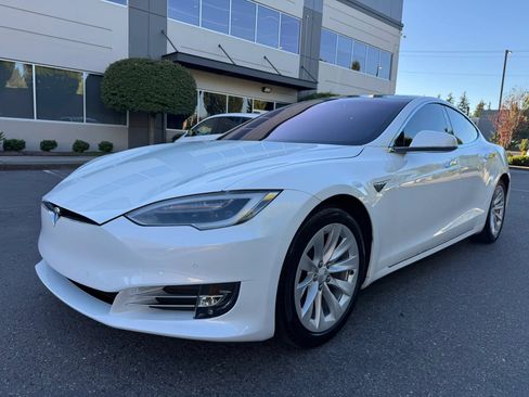 Used 2017 Tesla Model S 75D AWD/4WD image 4