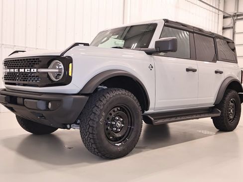 New 2026 Ford Bronco Outer Banks AWD/4WD image 6