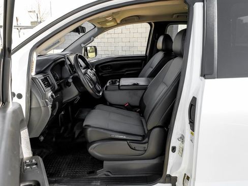Used 2021 Nissan Titan S RWD image 5