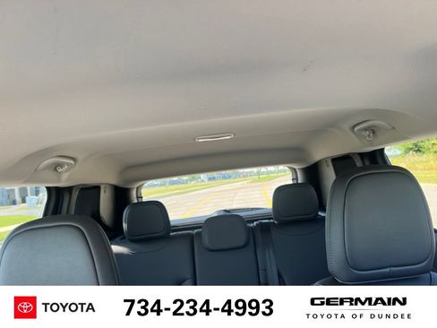 Used 2021 Jeep Renegade Limited AWD/4WD image 29