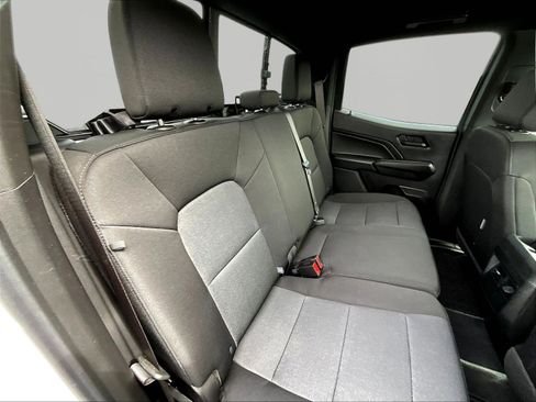 Certified 2025 Chevrolet Colorado W/T RWD image 24