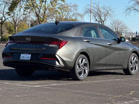 New 2026 Hyundai Elantra Limited image 4