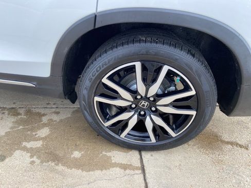 Used 2020 Honda Pilot Touring image 30