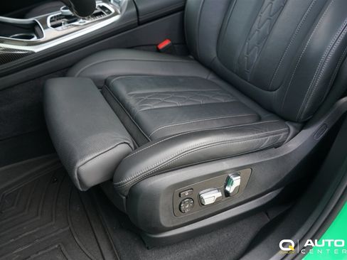 Used 2025 BMW X7 M60i AWD/4WD image 16