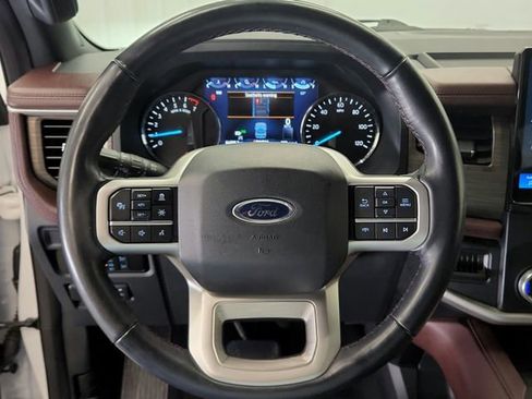 Used 2024 Ford Expedition Limited image 21