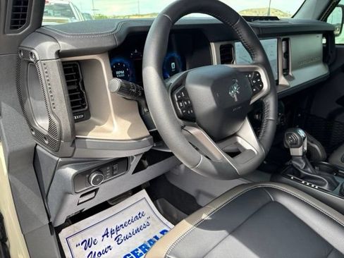 New 2026 Ford Bronco Outer Banks w/ Sasquatch Package AWD/4WD image 13