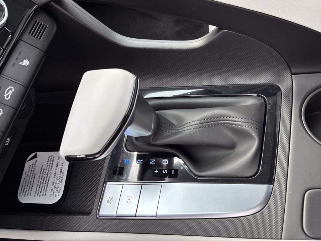 New 2026 Hyundai Elantra SEL Sport FWD image 32