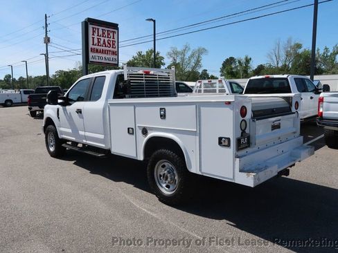 Used 2018 Ford F350 XL image 3