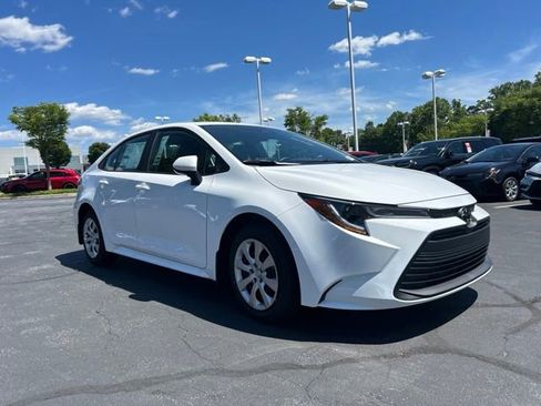 New 2026 Toyota Corolla LE FWD image 2