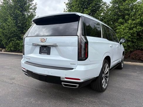 Used 2026 Cadillac Escalade Luxury w/ Touring Package AWD/4WD image 5
