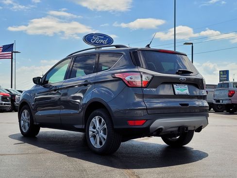 Used 2018 Ford Escape SE w/ SE Sync 3 Package image 6