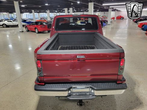 Used 1997 Ford F250 2WD SuperCab Heavy Duty image 3