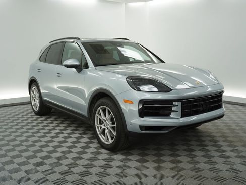 Certified 2026 Porsche Cayenne image 7