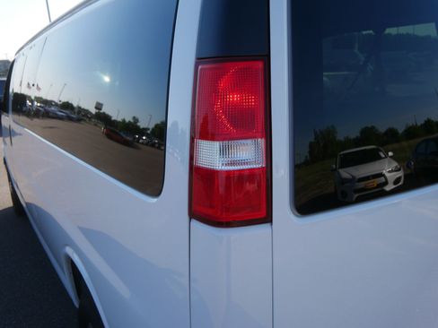Used 2024 Chevrolet Express 3500 LT w/ LT Preferred Equipment Group RWD image 17