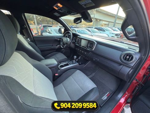 Used 2021 Toyota Tacoma TRD Off-Road w/ Technology Package AWD/4WD image 35