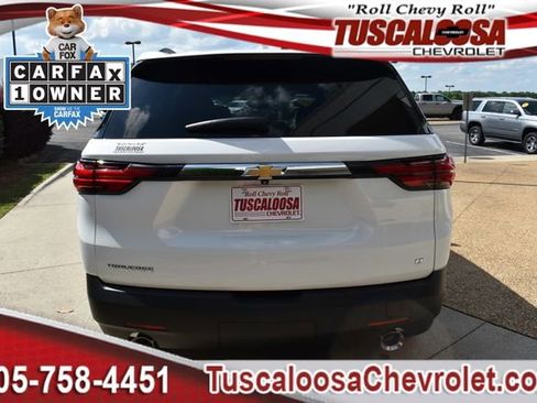 Used 2023 Chevrolet Traverse LT FWD image 7