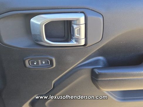 Used 2020 Jeep Gladiator Rubicon AWD/4WD image 19