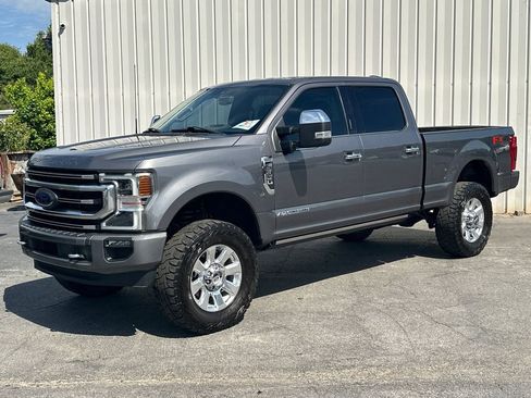 Used 2022 Ford F350 Platinum w/ FX4 Off-Road Package AWD/4WD image 2