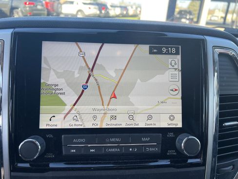 Used 2021 Nissan Titan SV w/ SV Convenience Package image 16