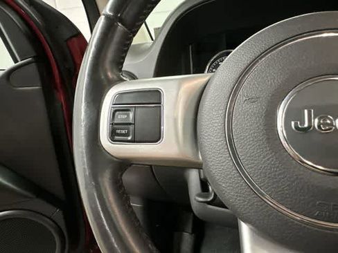 Used 2016 Jeep Compass High Altitude AWD/4WD image 9