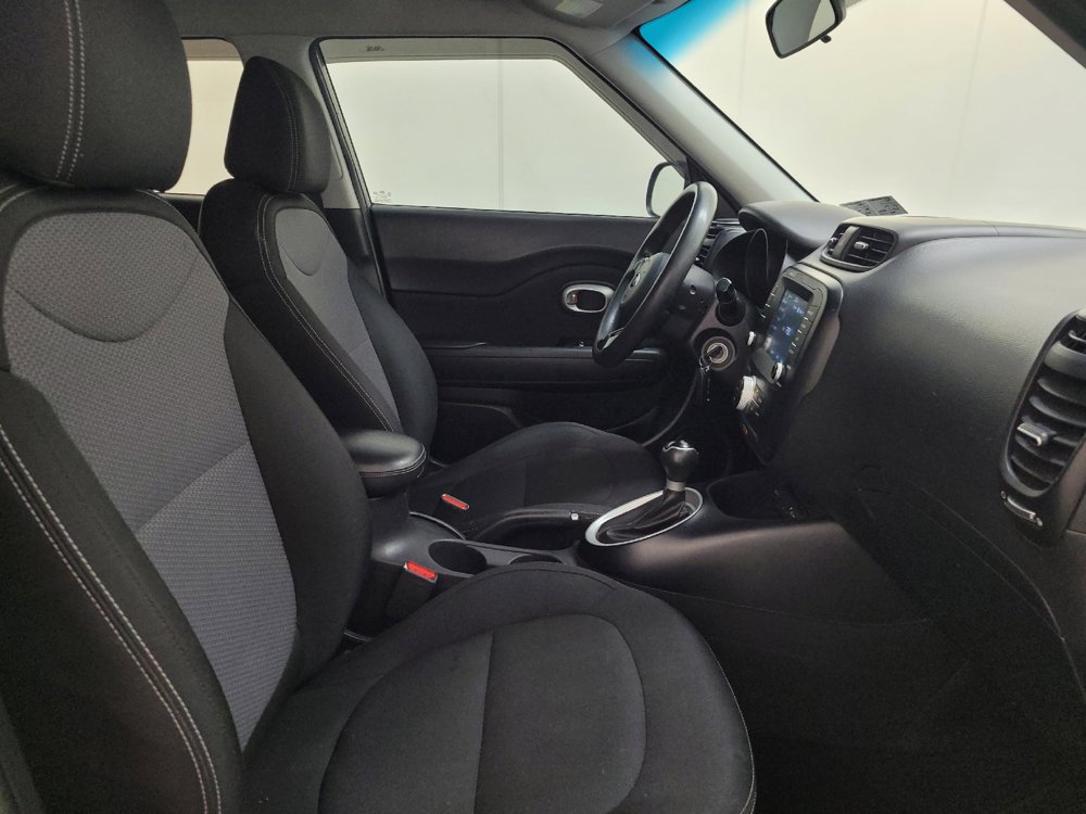 Used 2018 Kia Soul + FWD image 21