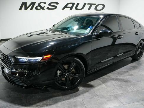 Used 2024 Honda Accord Sport image 2