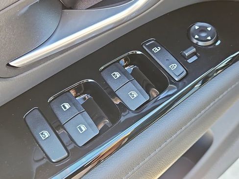 Used 2024 Hyundai Tucson Limited image 19