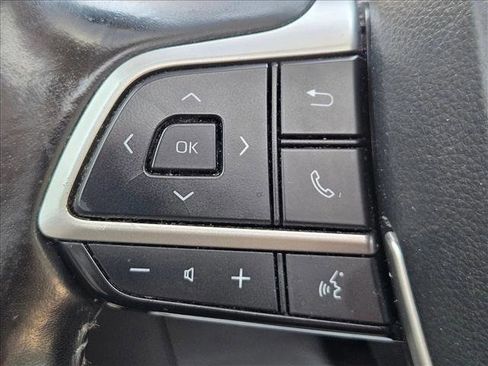 Used 2022 Toyota Highlander XLE image 14