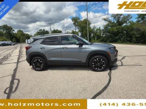 Used 2022 Chevrolet TrailBlazer LT w/ Convenience Package AWD/4WD image 9