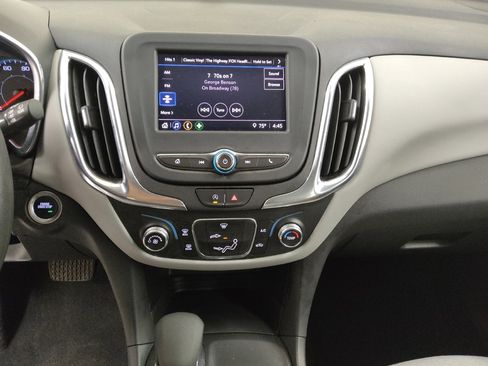 Used 2024 Chevrolet Equinox LS image 25