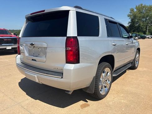 Used 2020 Chevrolet Tahoe Premier w/ Premier 6.2L Value Package AWD/4WD image 3