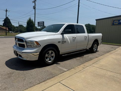Used 2019 RAM 1500 Classic SLT RWD image 4