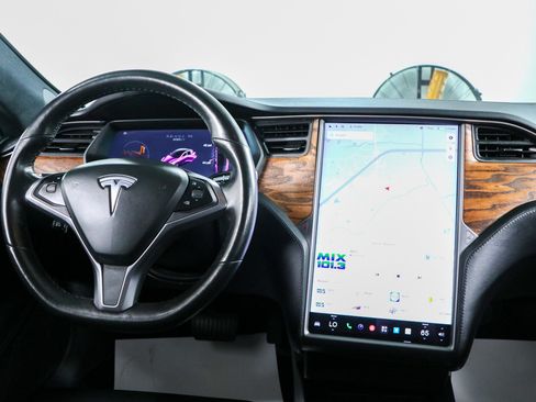 Used 2019 Tesla Model S 75D AWD/4WD image 17