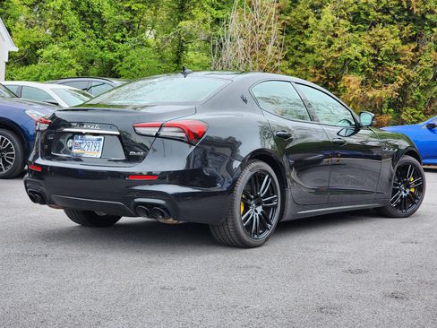 Used 2022 Maserati Ghibli Modena Q4 AWD/4WD image 2