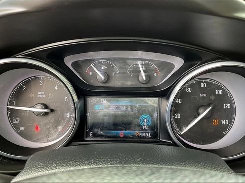 Used 2019 Buick Envision Essence FWD image 17