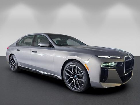 New 2026 BMW 740i xDrive AWD/4WD image 1