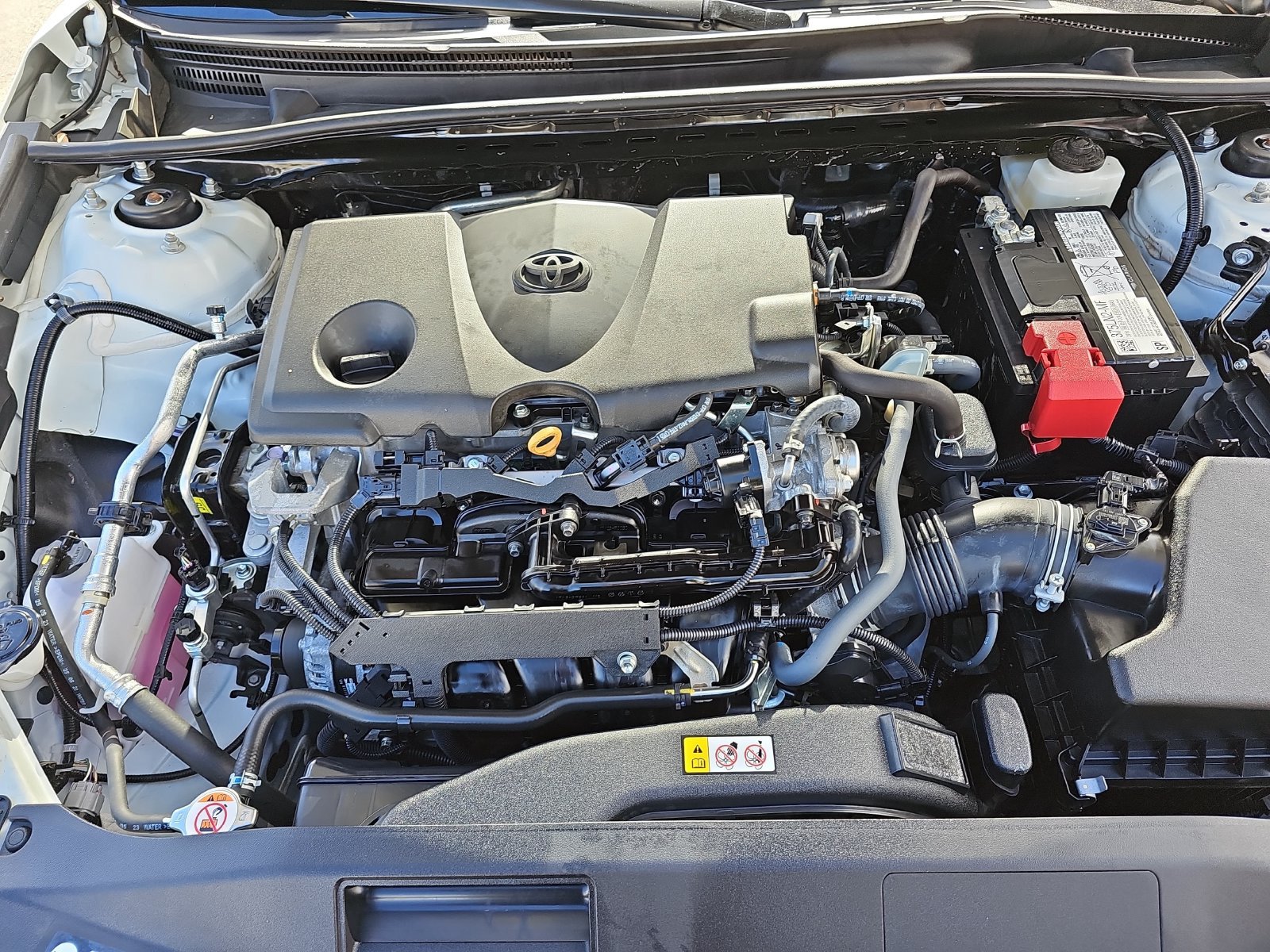 Used 2024 Toyota Camry LE FWD image 30