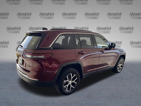 Used 2025 Jeep Grand Cherokee Limited AWD/4WD image 9