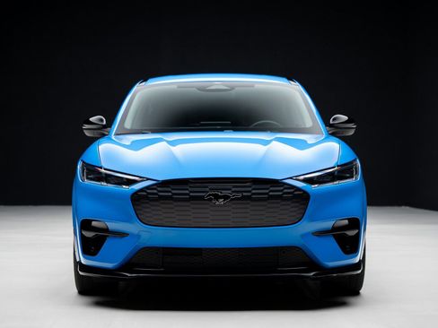 Used 2021 Ford Mustang Mach-E GT image 7