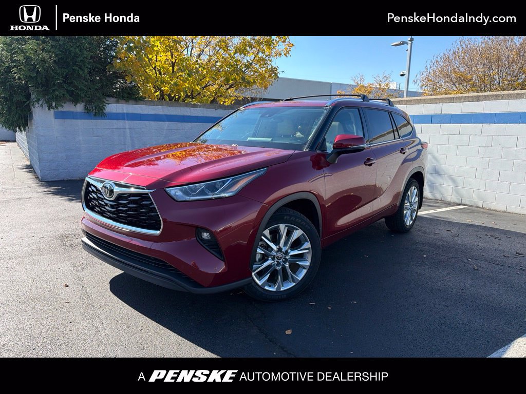 Used 2021 Toyota Highlander Limited AWD/4WD image 1