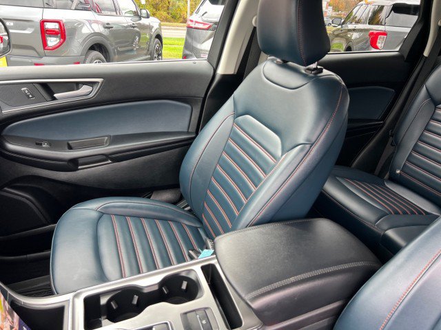 Used 2022 Ford Edge SEL w/ Sport Appearance Package AWD/4WD image 8
