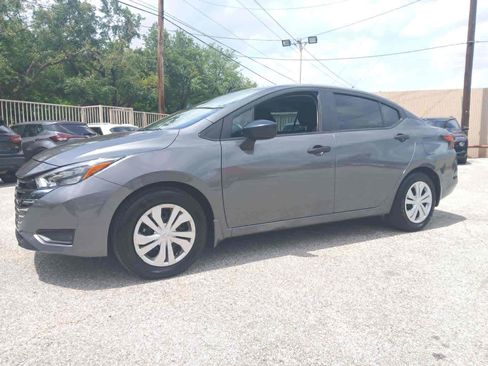 Used 2025 Nissan Versa S w/ Trunk Package image 1