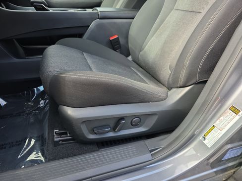 Used 2024 Nissan Rogue SV AWD/4WD image 27