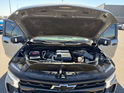 Used 2024 Chevrolet Silverado 1500 LT Trail Boss w/ Convenience Package II AWD/4WD image 17