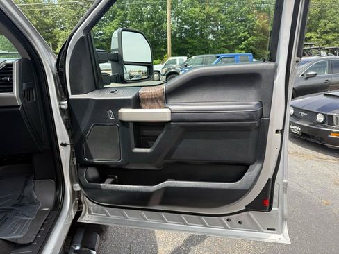 Used 2018 Ford F250 Lariat w/ Chrome Package AWD/4WD image 23