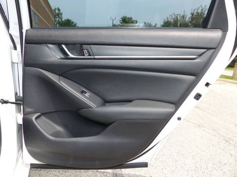 Used 2020 Honda Accord Sport image 34
