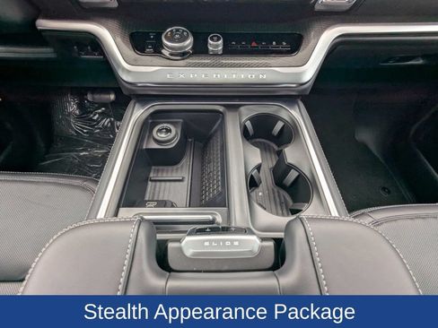 Used 2025 Ford Expedition Platinum w/ Stealth Performance Package AWD/4WD image 26