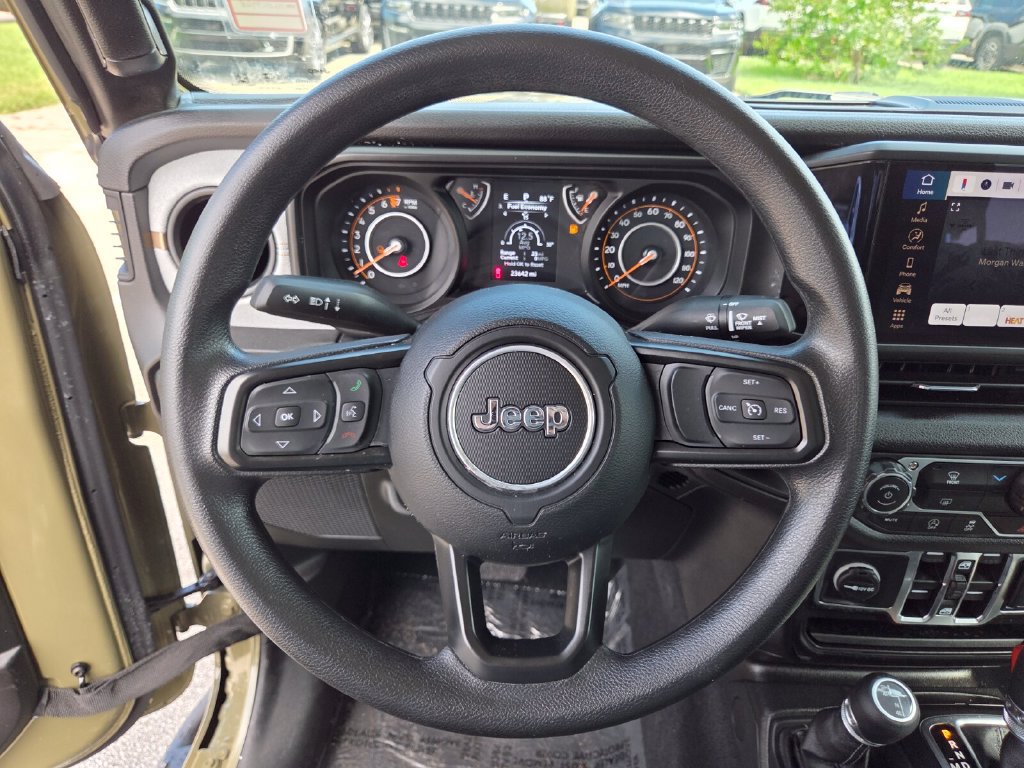 Used 2025 Jeep Gladiator Sport AWD/4WD image 31