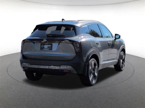 New 2026 Nissan Kicks SR w/ Cold Weather Package image 5