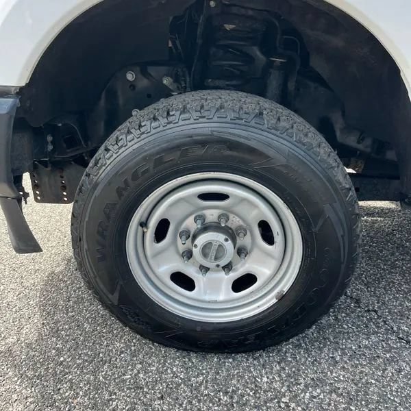 Used 2021 Ford F350 XL w/ Power Equipment Group AWD/4WD image 16
